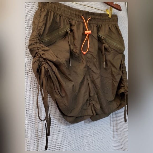 ASOS Parachute Shorts, Size 10 - Picture 5 of 9